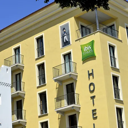 Ibis Styles Napoleon Hotell 3*