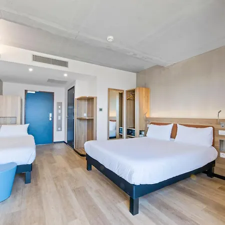 Ibis Styles Ajaccio Napoleon Hotel 3*