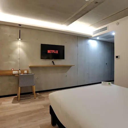 이비스 스타일 나폴레옹 호텔
