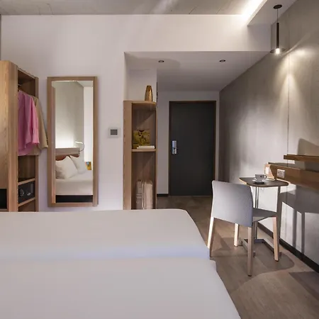 Ibis Styles Napoleon 호텔