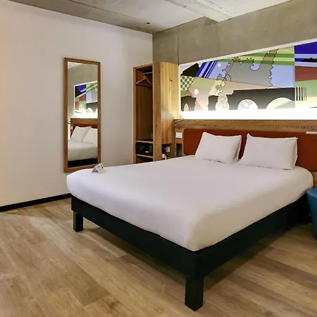 Ibis Styles Napoleon