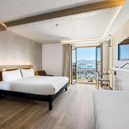 מלון Ibis Styles Napoleon 3*