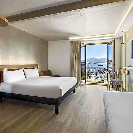 Ibis Styles Napoleon فندق