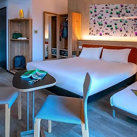 Ibis Styles Napoleon Hotel