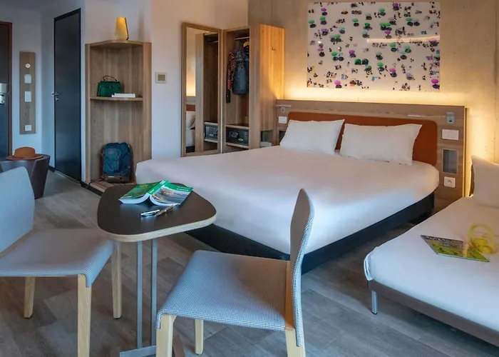 Ibis Styles Napoleon Hotel 3*
