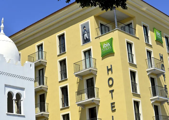 Ibis Styles Napoleon Hotel 3*