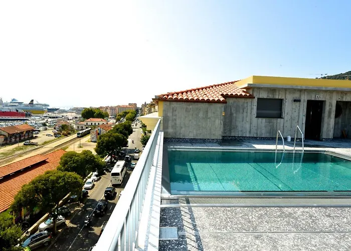 Ibis Styles Napoleon Hotel 3*